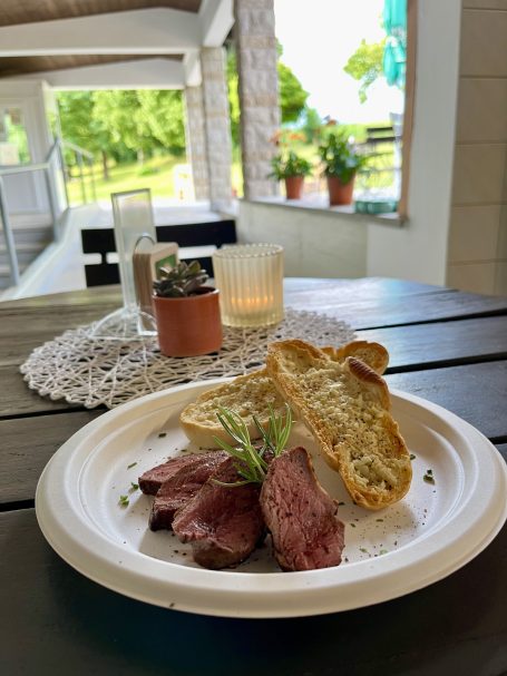 Rehfilet/Knoblauchbaguette